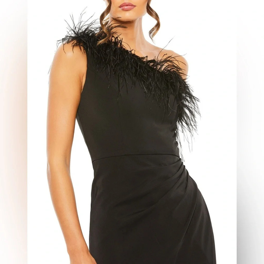 Mac Duggal - ONE SHOULDER FEATHER TRIM BLACK GOWN - size 0- NWT $498 - Picture 3 of 8